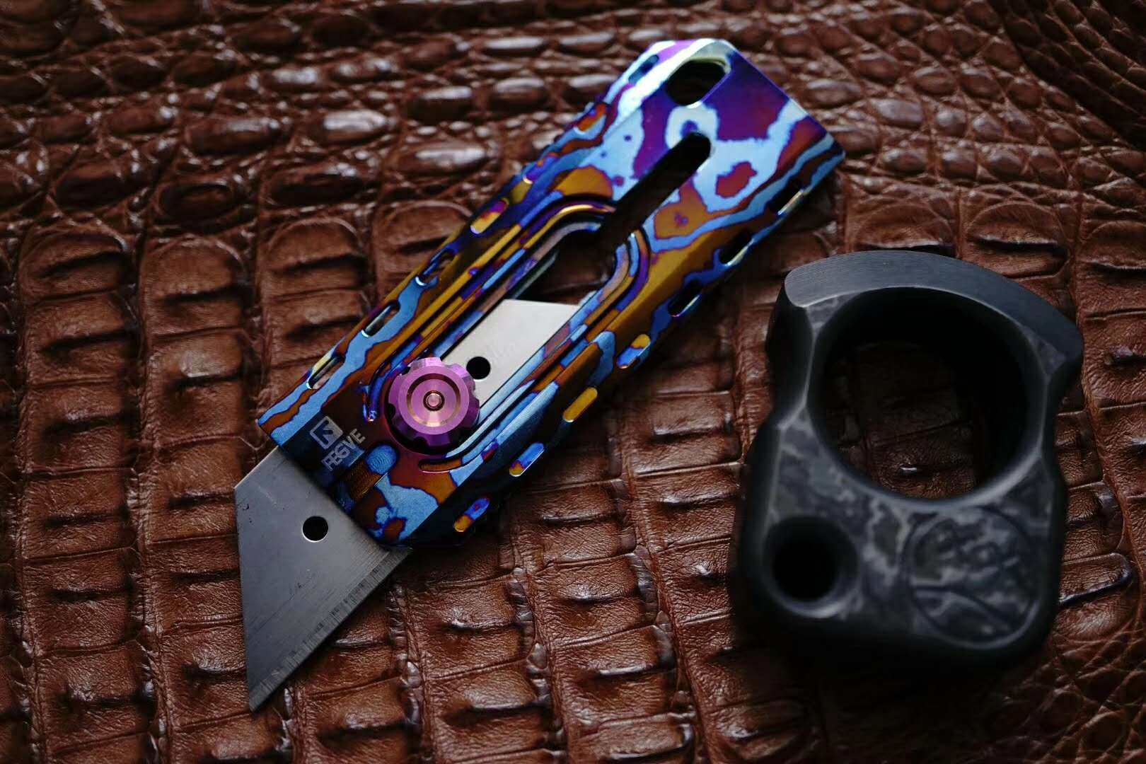 FEGVE titanium alloy wall cutting paper knife, summer titanium horse material, baked blue color EDC art knife, unpacking express delivery