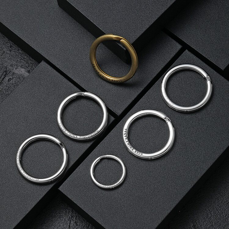 FEGVE316 Stainless Steel Keyring Ring Curved Titanium Alloy Car Keychain Accessories Handmade Mirror Flat Ring