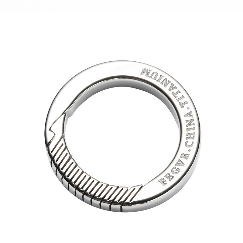 Car titanium alloy keychain, men's waist hanging keychain, simple and personalized creative, titanium alloy integrated keychain, simple and unique