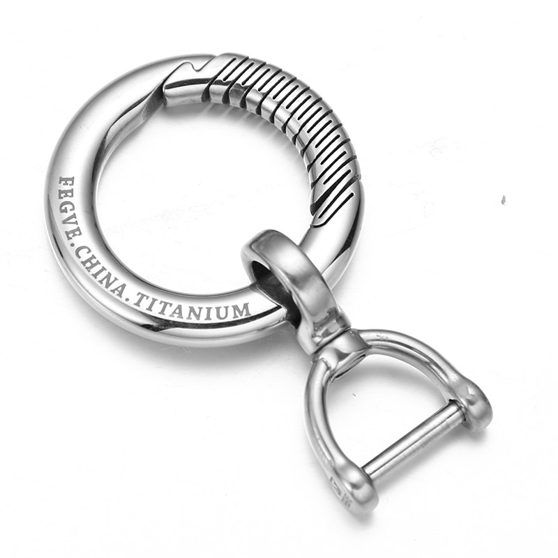 Pure titanium alloy car keychain for men, suitable for car use, Audi, Volkswagen, Porsche horseshoe lock keychain pendant