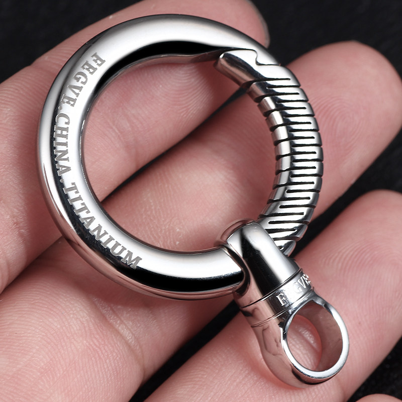 Automotive titanium alloy capsule universal joint keychain, pure titanium universal joint, stainless steel ring, special vehicle modification, rotation