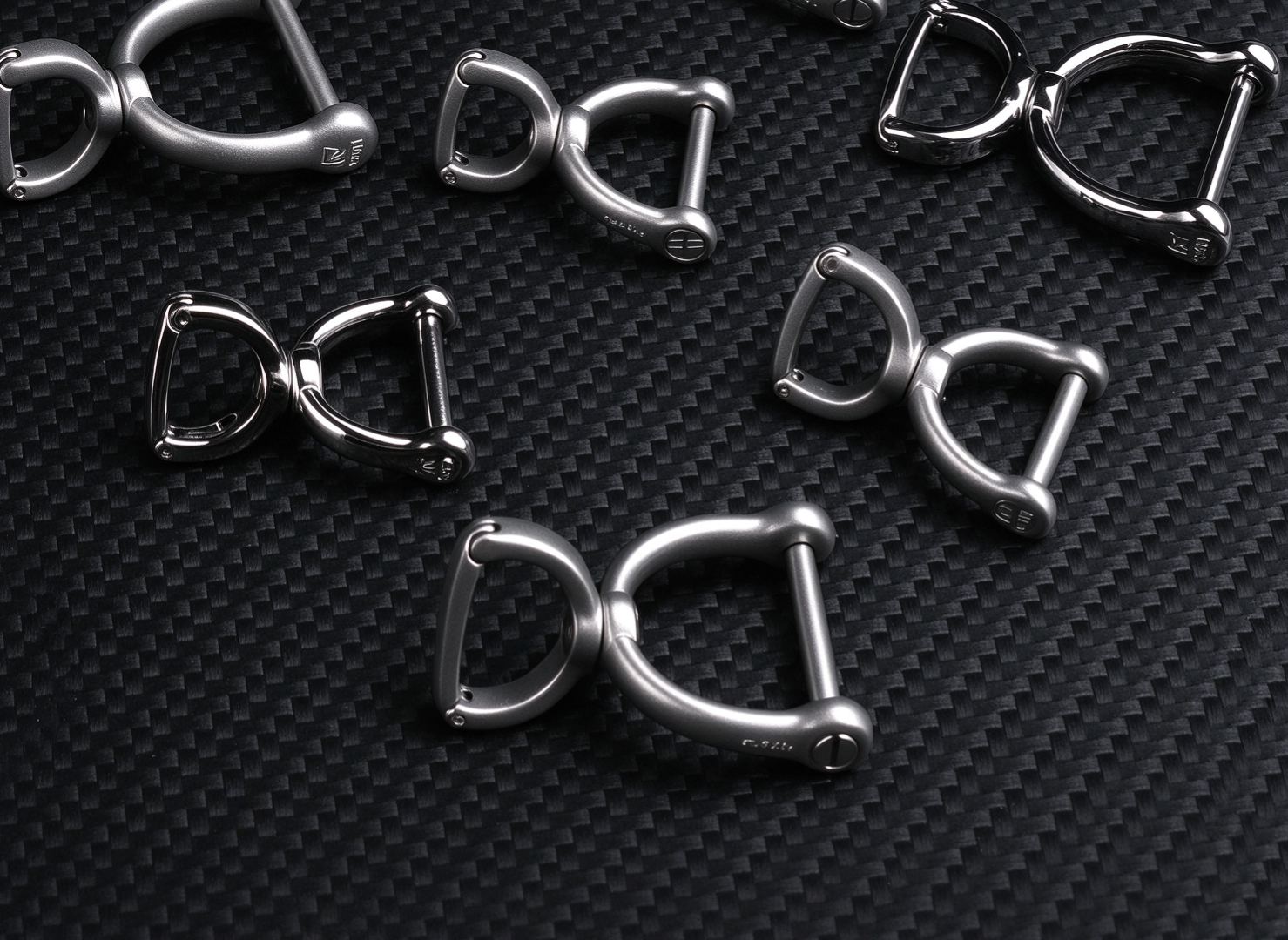 FEGVE stainless steel rotating horseshoe buckle, stirrup buckle, key set accessories, car keychain, keychain pendant