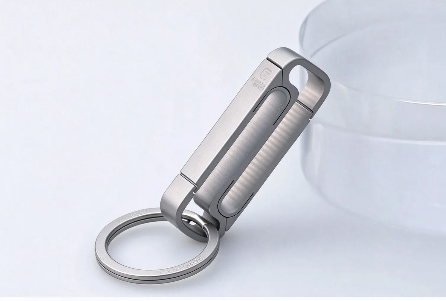 Titanium alloy belt, wearing belt, keychain, men's sports pants, car keychain pendant, men's waist hanging buckle creative