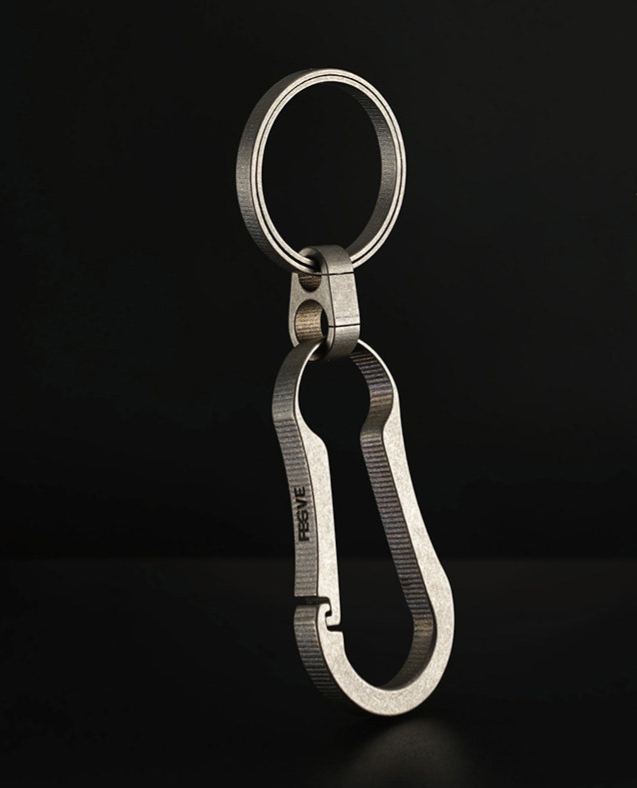 FEGVE Car Keychain Men's Waist Hanging Titanium Alloy Creative Simple and Personalized Customized Engraved One Piece Keychain