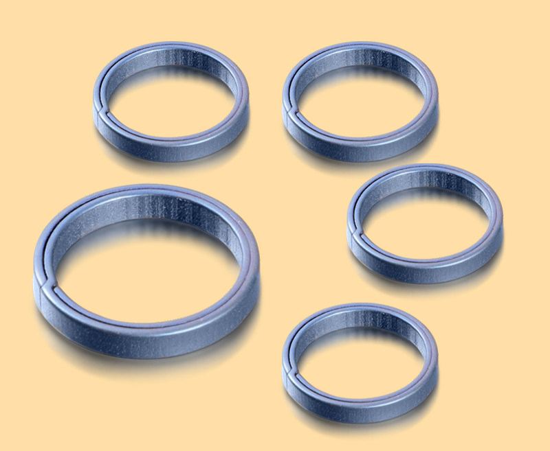Suitable for car keychains made of pure titanium alloy, men's keyrings, Mercedes Benz, BMW, Audi, Volkswagen, Toyota, Honda, women's keychains
