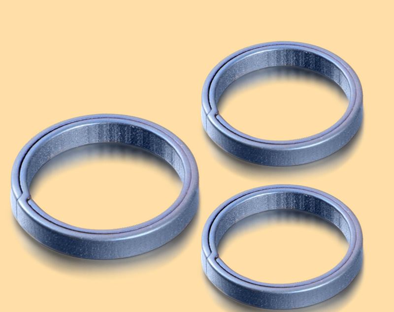 Suitable for car keychains made of pure titanium alloy, men's keyrings, Mercedes Benz, BMW, Audi, Volkswagen, Toyota, Honda, women's keychains