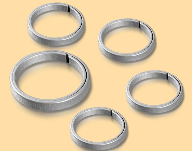 Suitable for car keychains made of pure titanium alloy, men's keyrings, Mercedes Benz, BMW, Audi, Volkswagen, Toyota, Honda, women's keychains