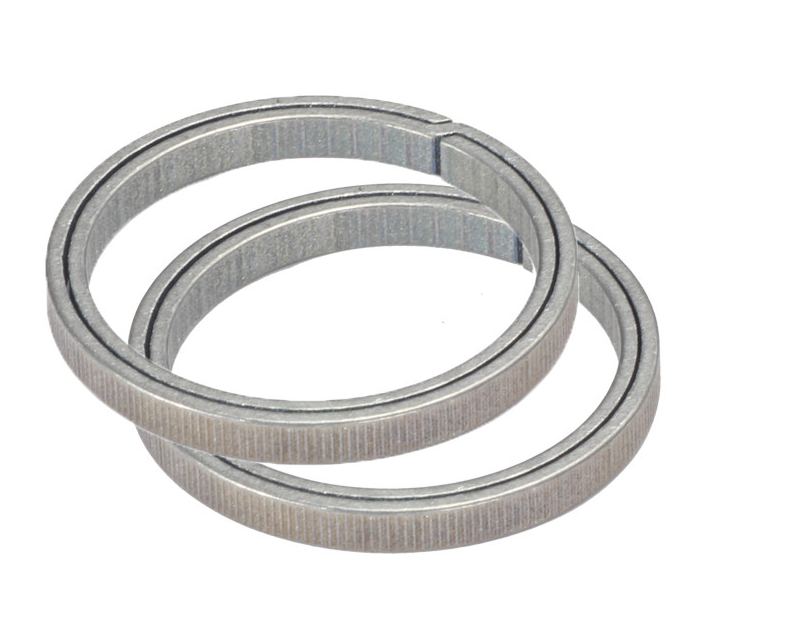 Titanium alloy keyring, sturdy and secure metal accessories, circle pure titanium ring, flat ring keychain for riding cars