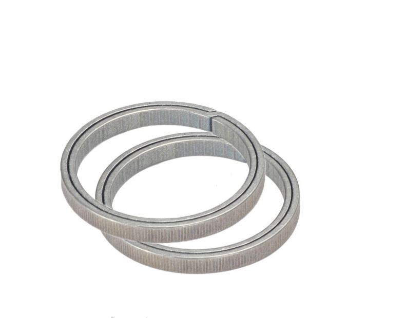 Titanium alloy keyring, sturdy and secure metal accessories, circle pure titanium ring, flat ring keychain for riding cars