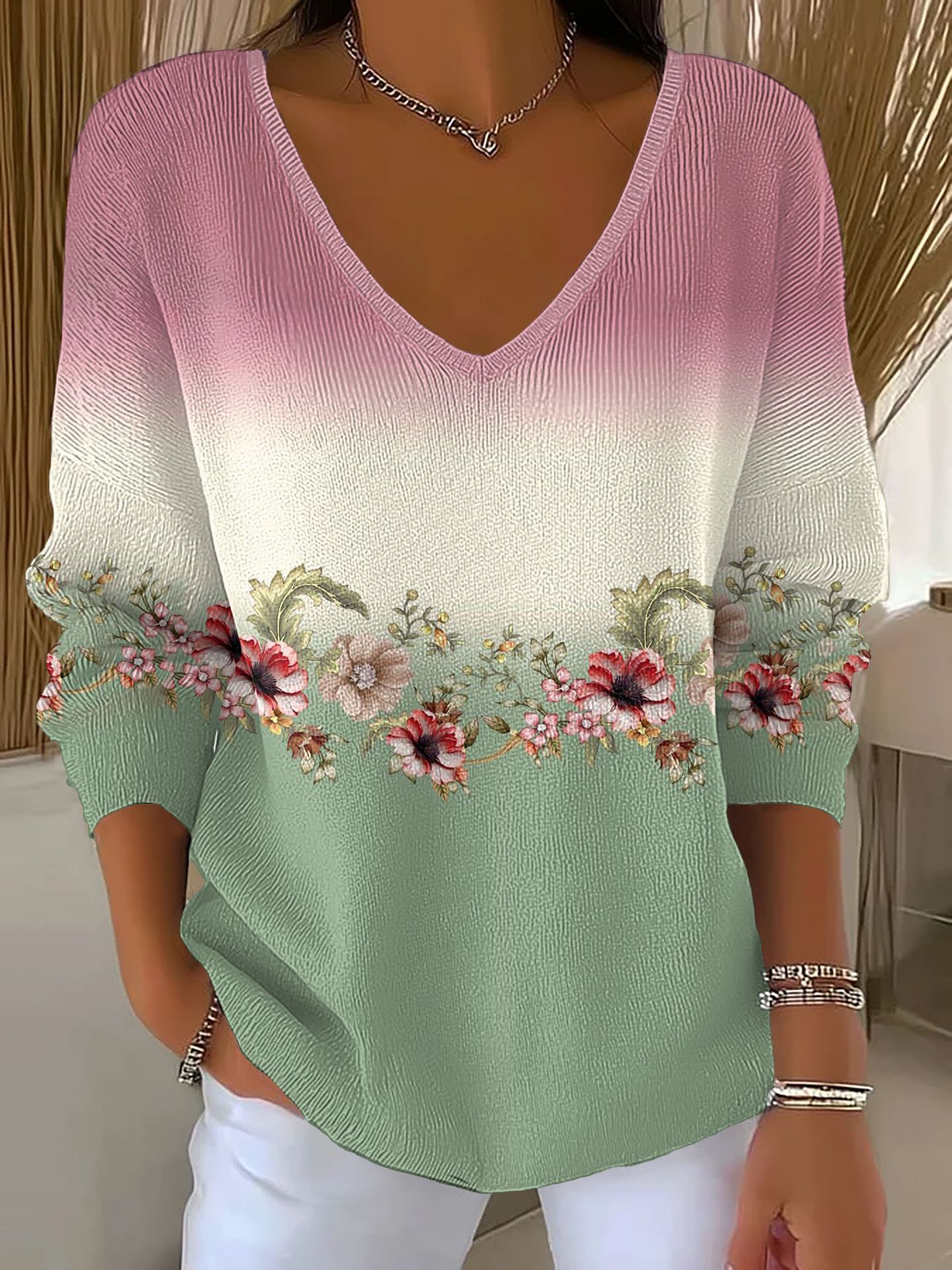 Women's Floral Star Print V-Neck Long-Sleeve T-Shirt