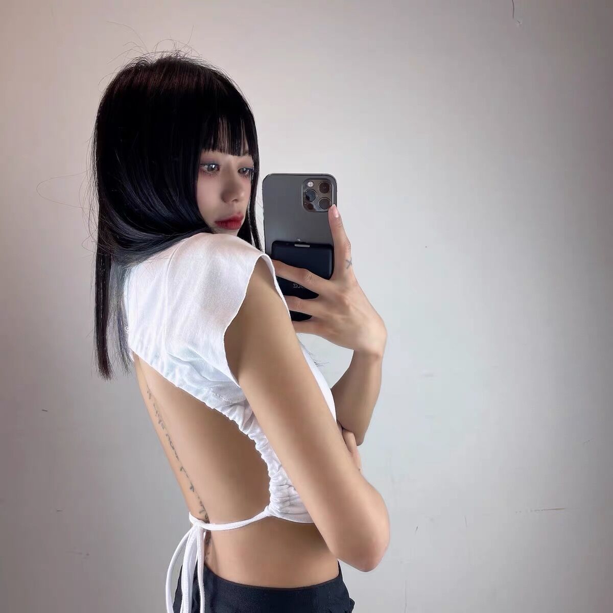 Women's Open Back Lace-Up Slim Fit Crop T-Shirt White