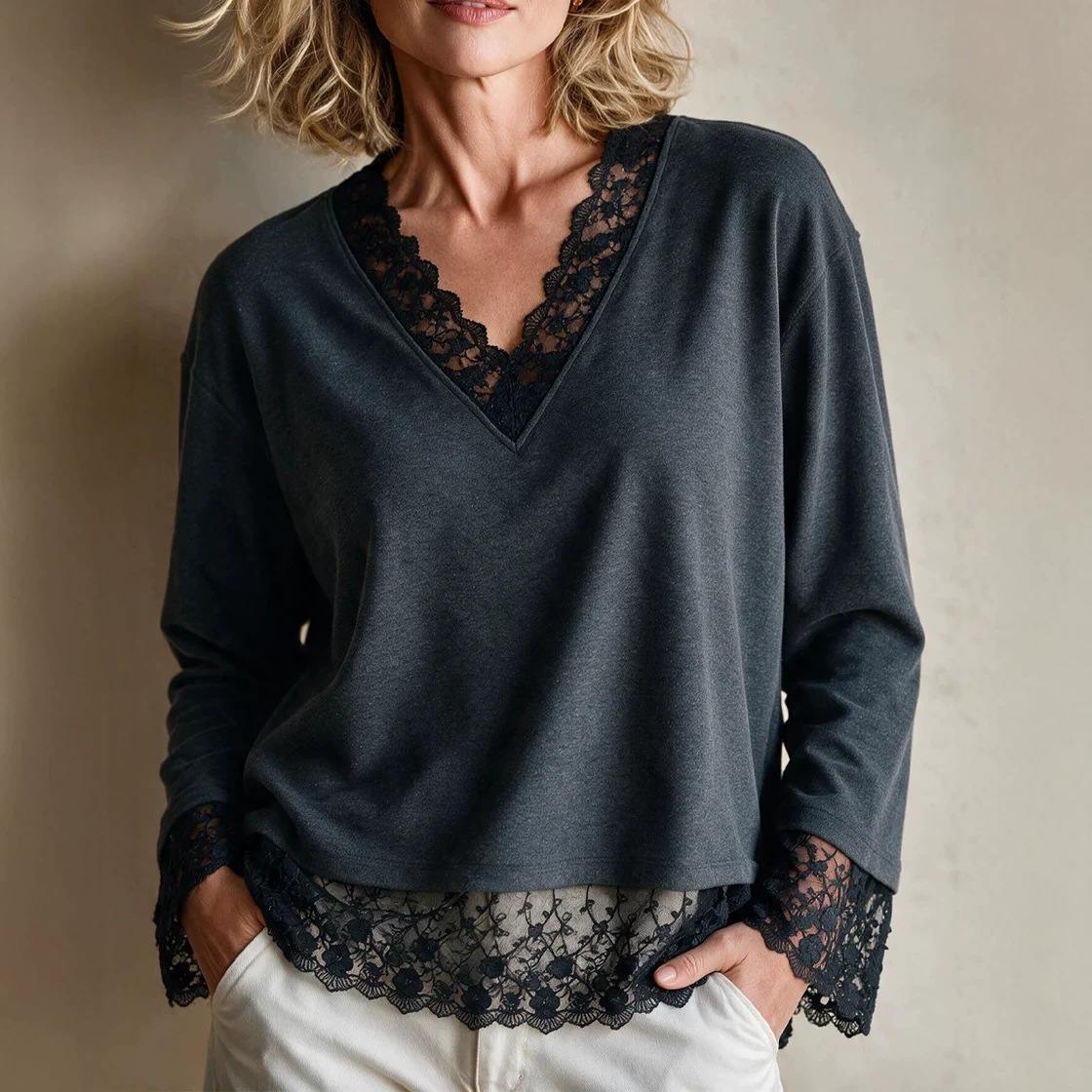 Women's Lace Spliced V-Neck Long-Sleeve Top