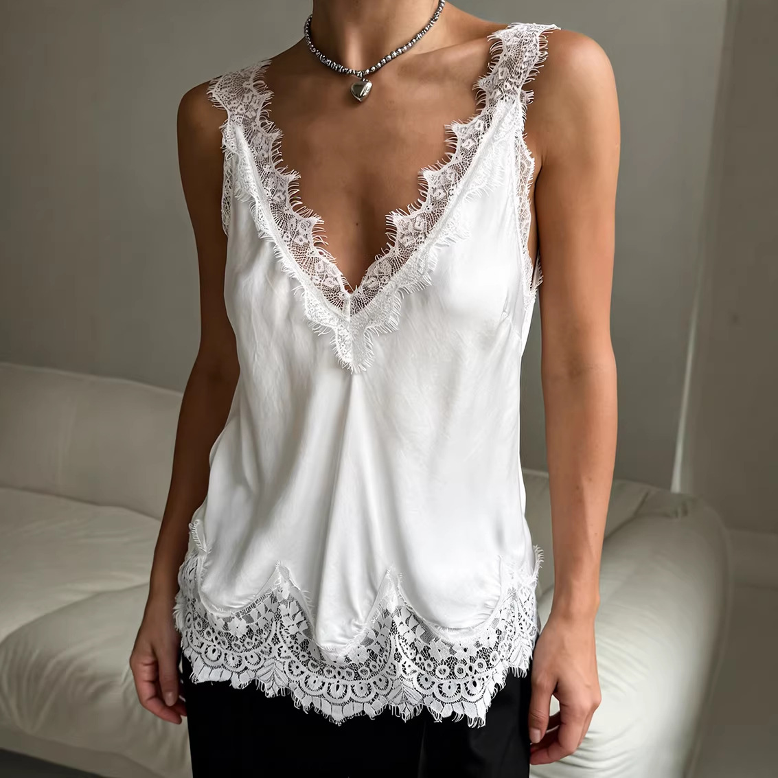 Women's Lace Trim Sleeveless V-Neck T-Shirt