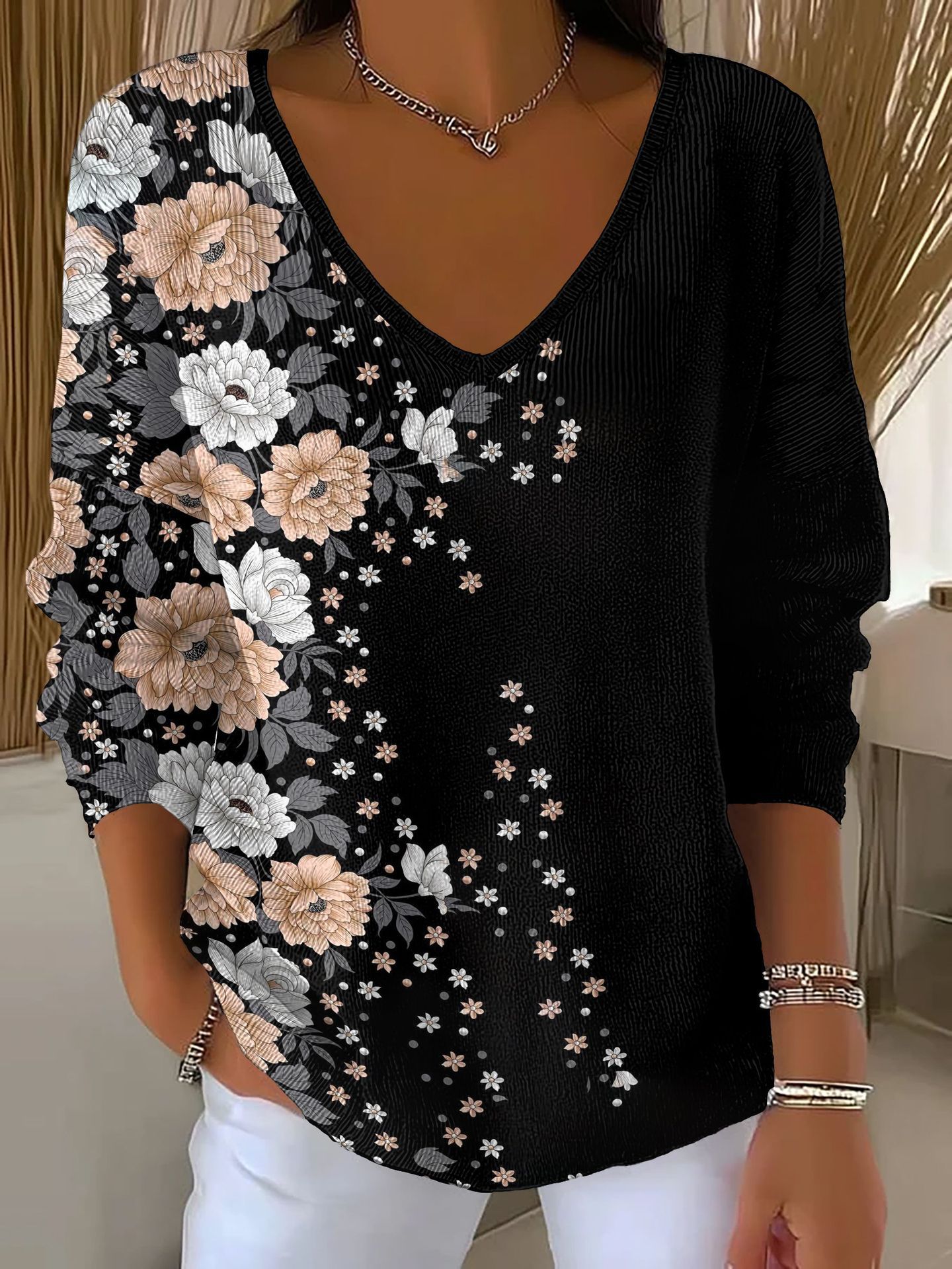 Women's Floral Star Print V-Neck Long-Sleeve T-Shirt