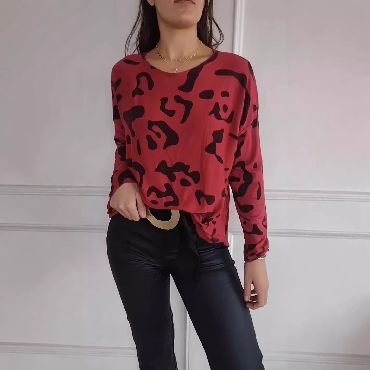 Women's Leopard Print Long Sleeve Crewneck Top