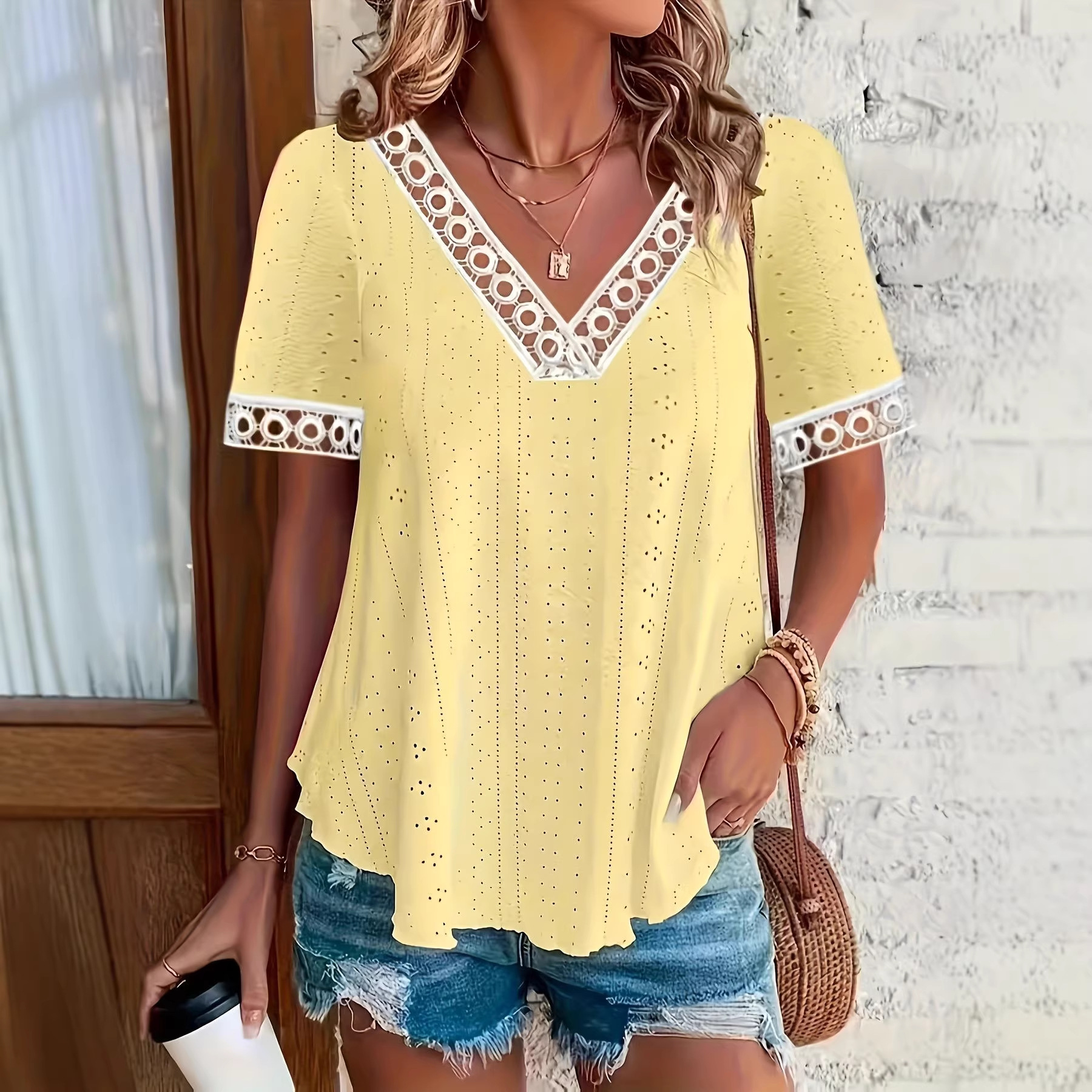 Women's Jacquard Short Sleeve V-Neck Lace Trim T-Shirt