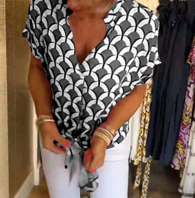 Elegant Printed V-Neck Short Sleeve Top