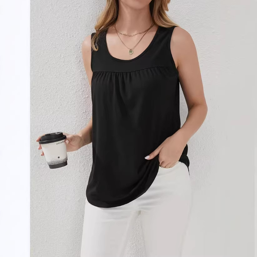Women's Solid Pleated Round Neck Sleeveless Top