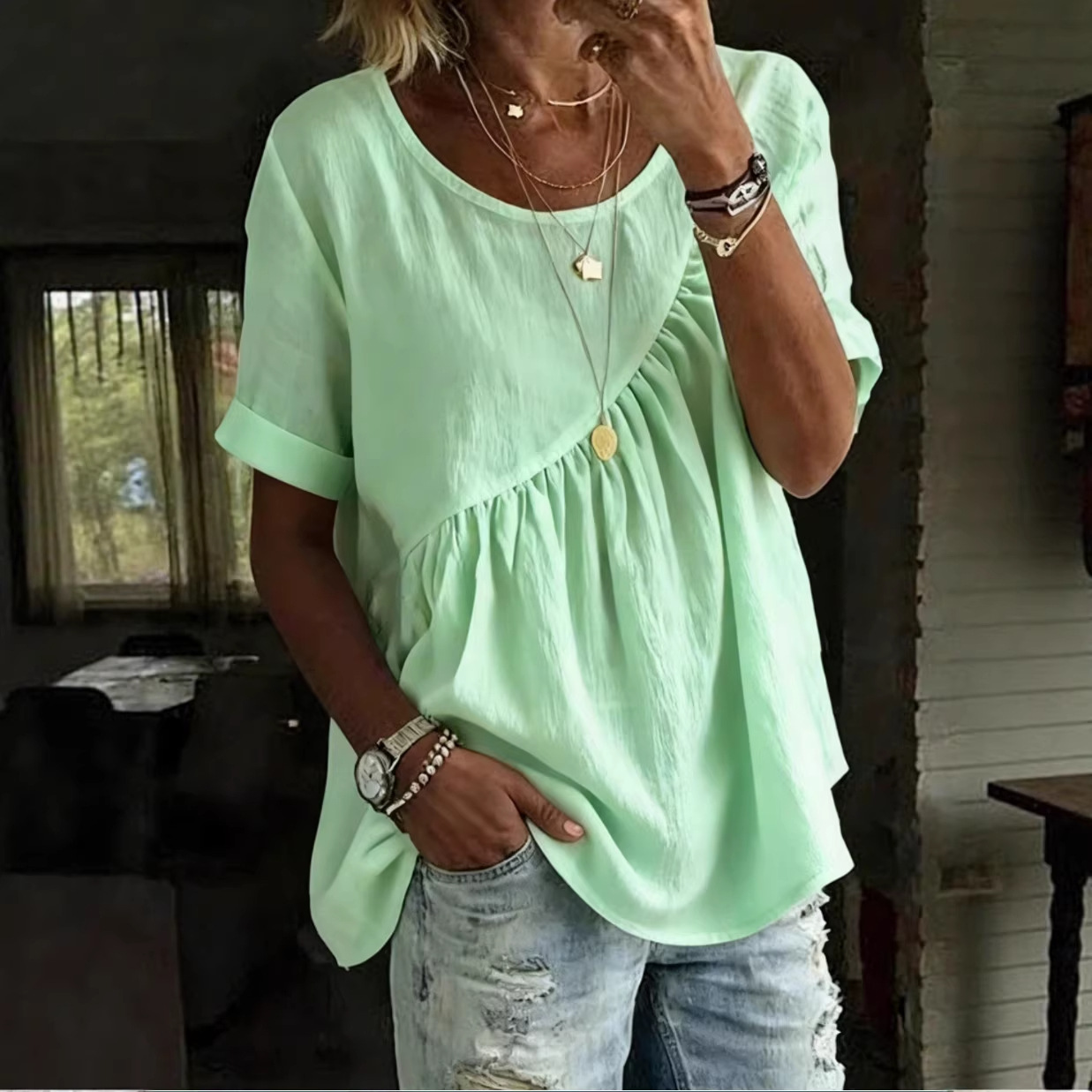 Women's Crewneck Short Sleeve Ruched T-Shirt