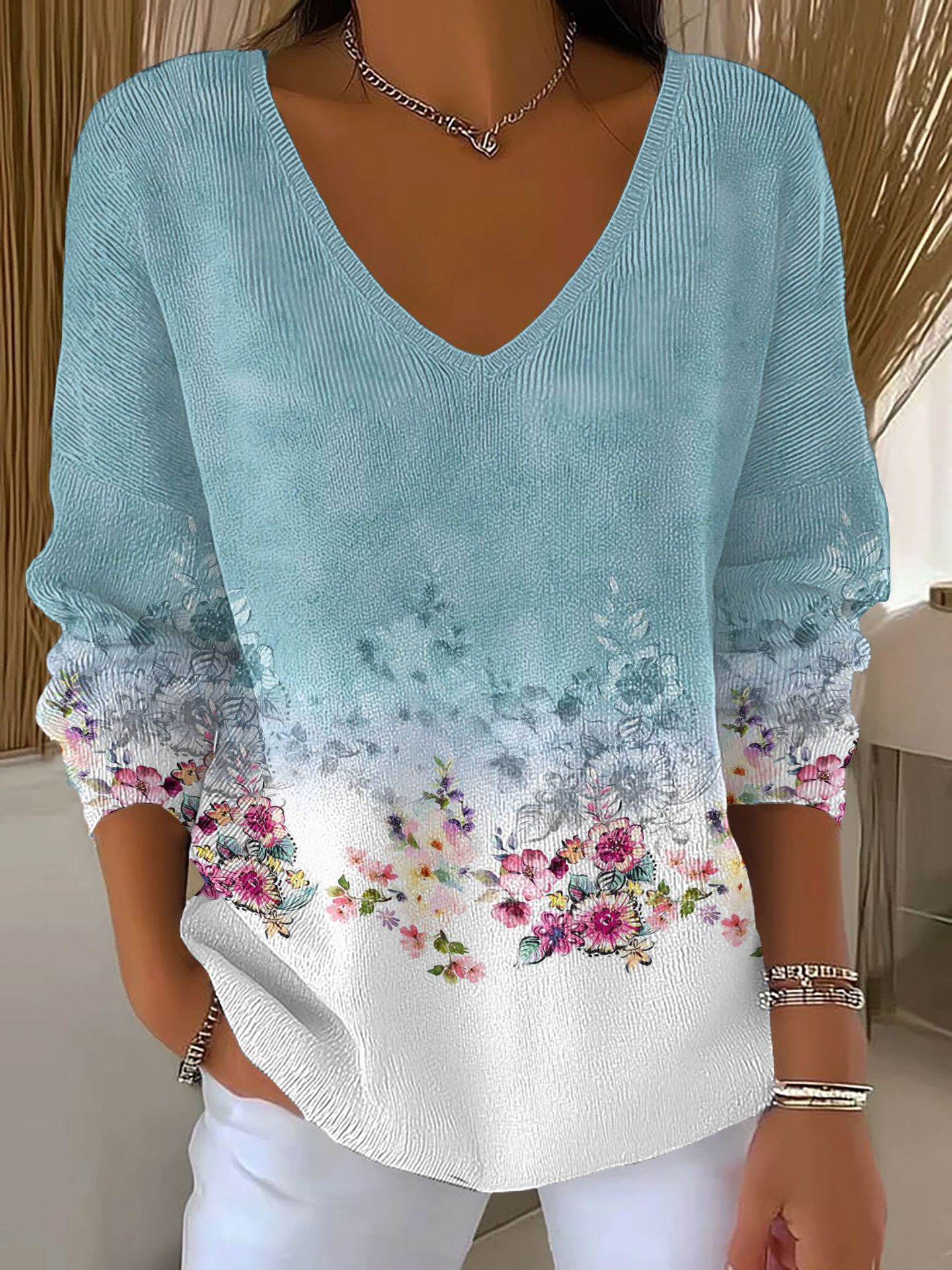 Women's Floral Star Print V-Neck Long-Sleeve T-Shirt