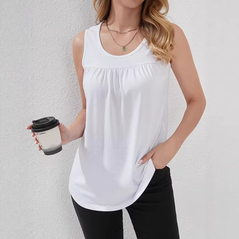 Women's Solid Pleated Round Neck Sleeveless Top