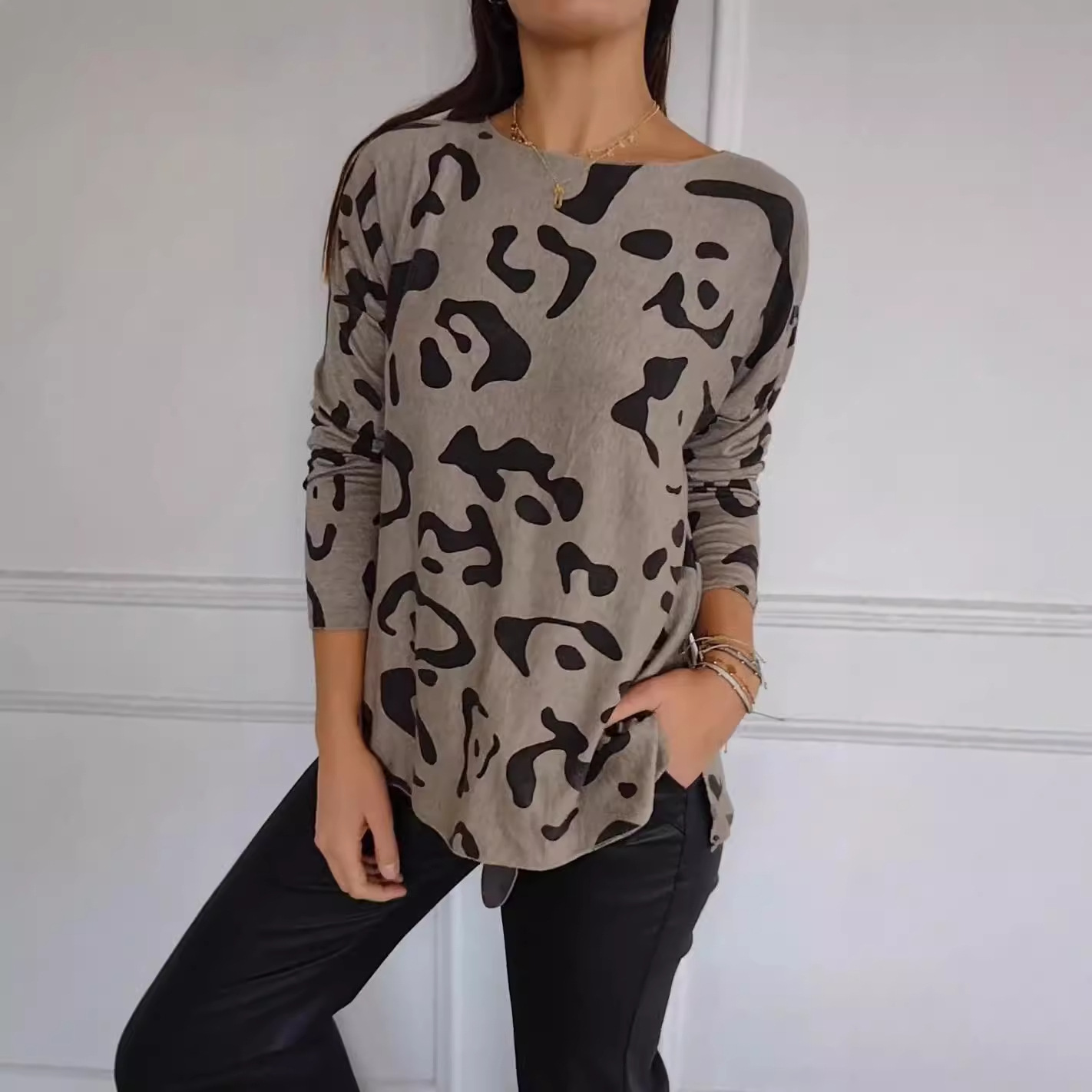 Women's Leopard Print Long Sleeve Crewneck Top
