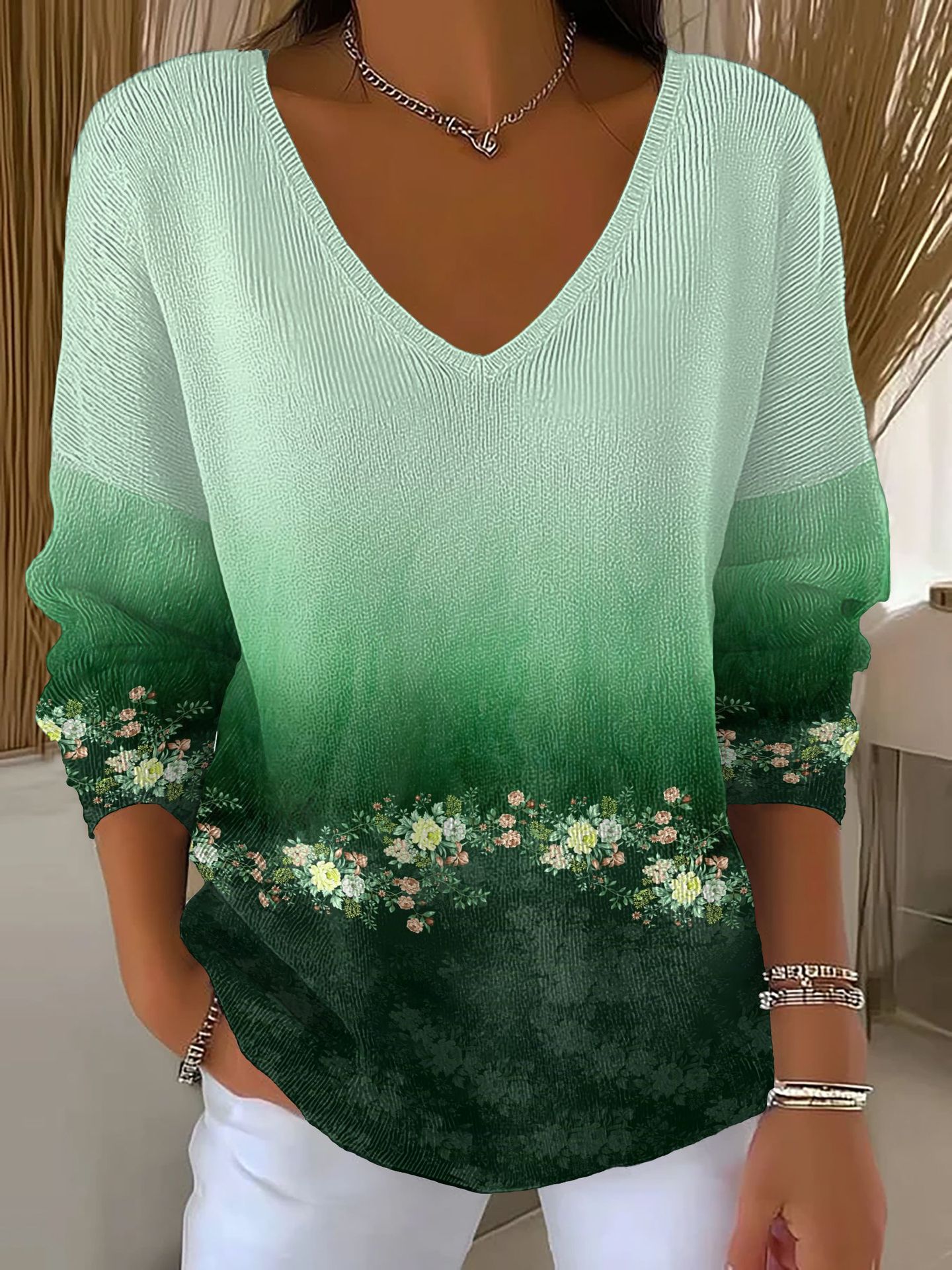 Women's Floral Star Print V-Neck Long-Sleeve T-Shirt