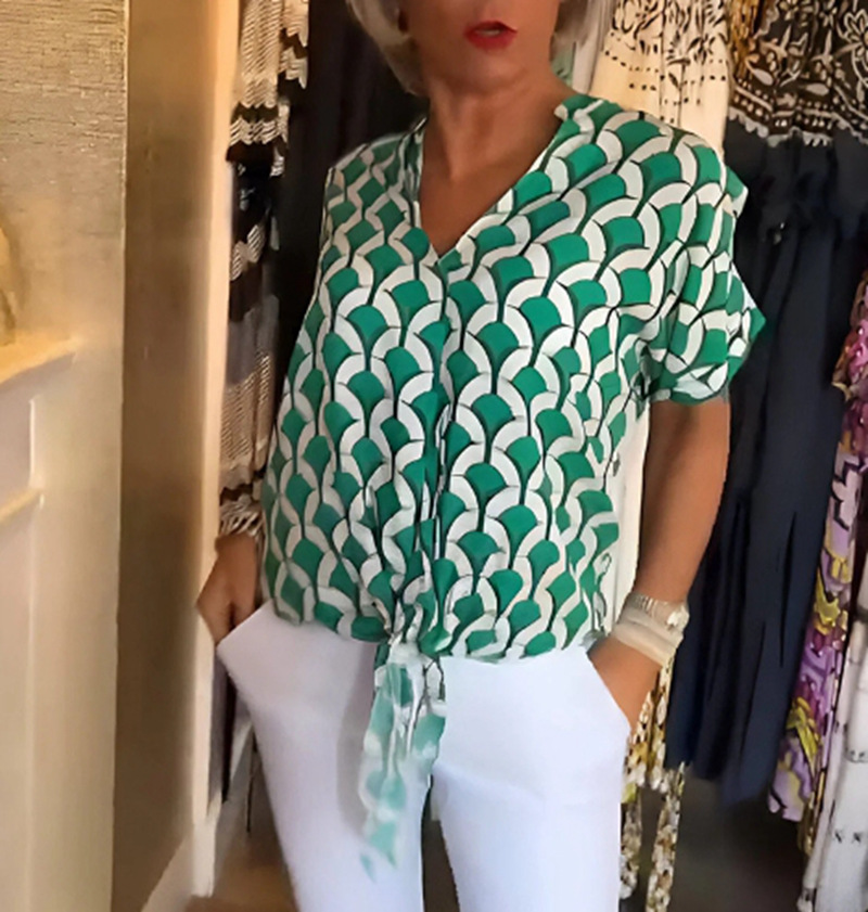 Elegant Printed V-Neck Short Sleeve Top
