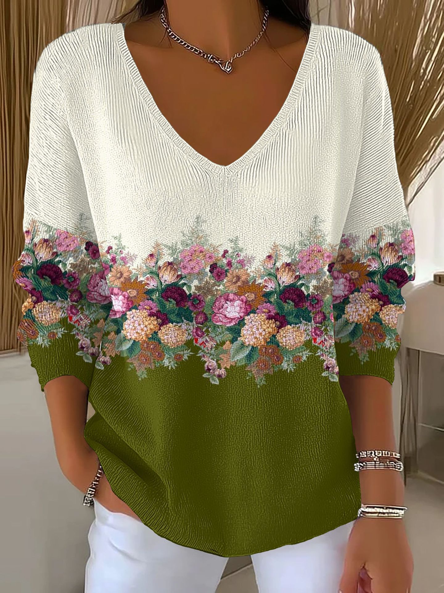 Women's Floral Star Print V-Neck Long-Sleeve T-Shirt