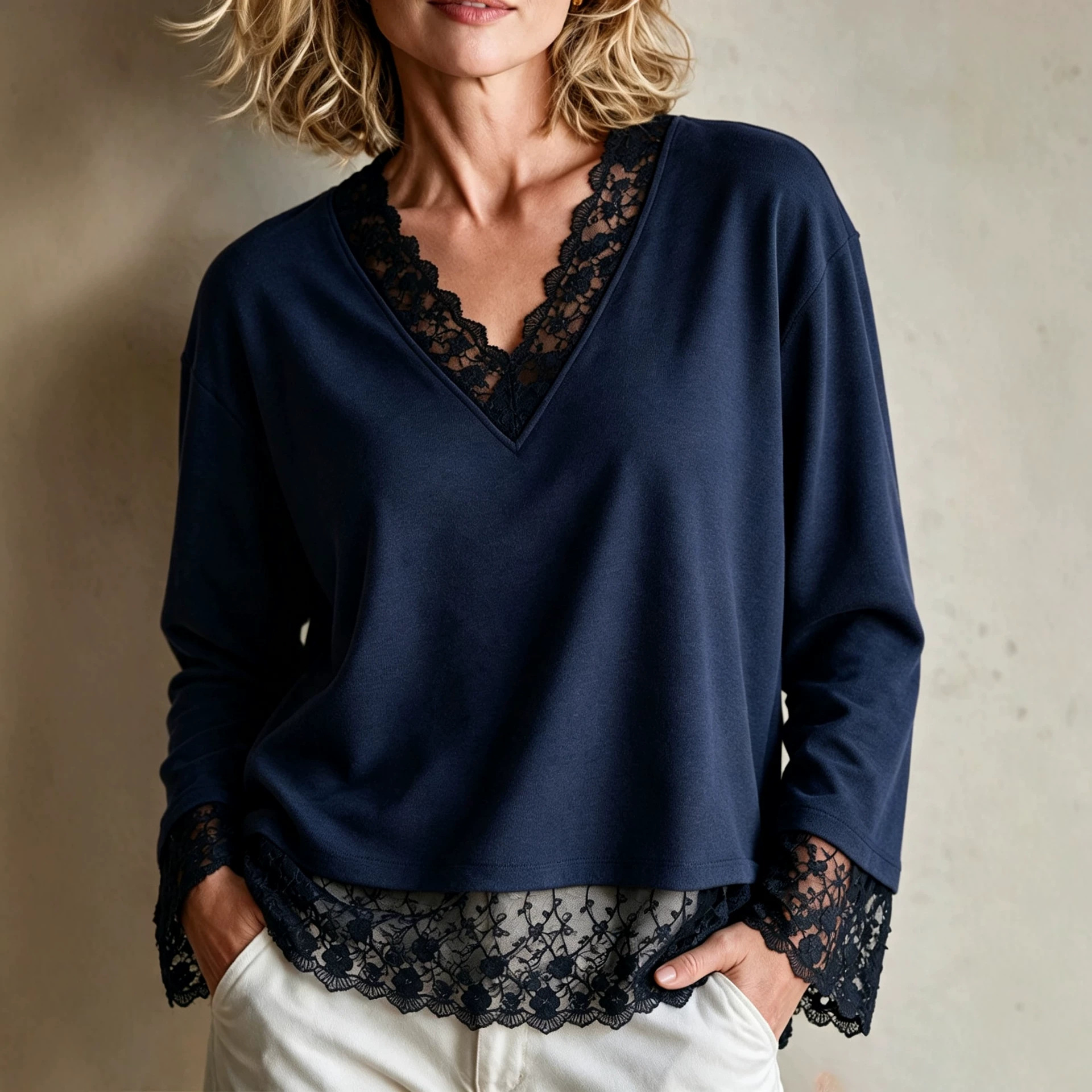 Women's Lace Spliced V-Neck Long-Sleeve Top