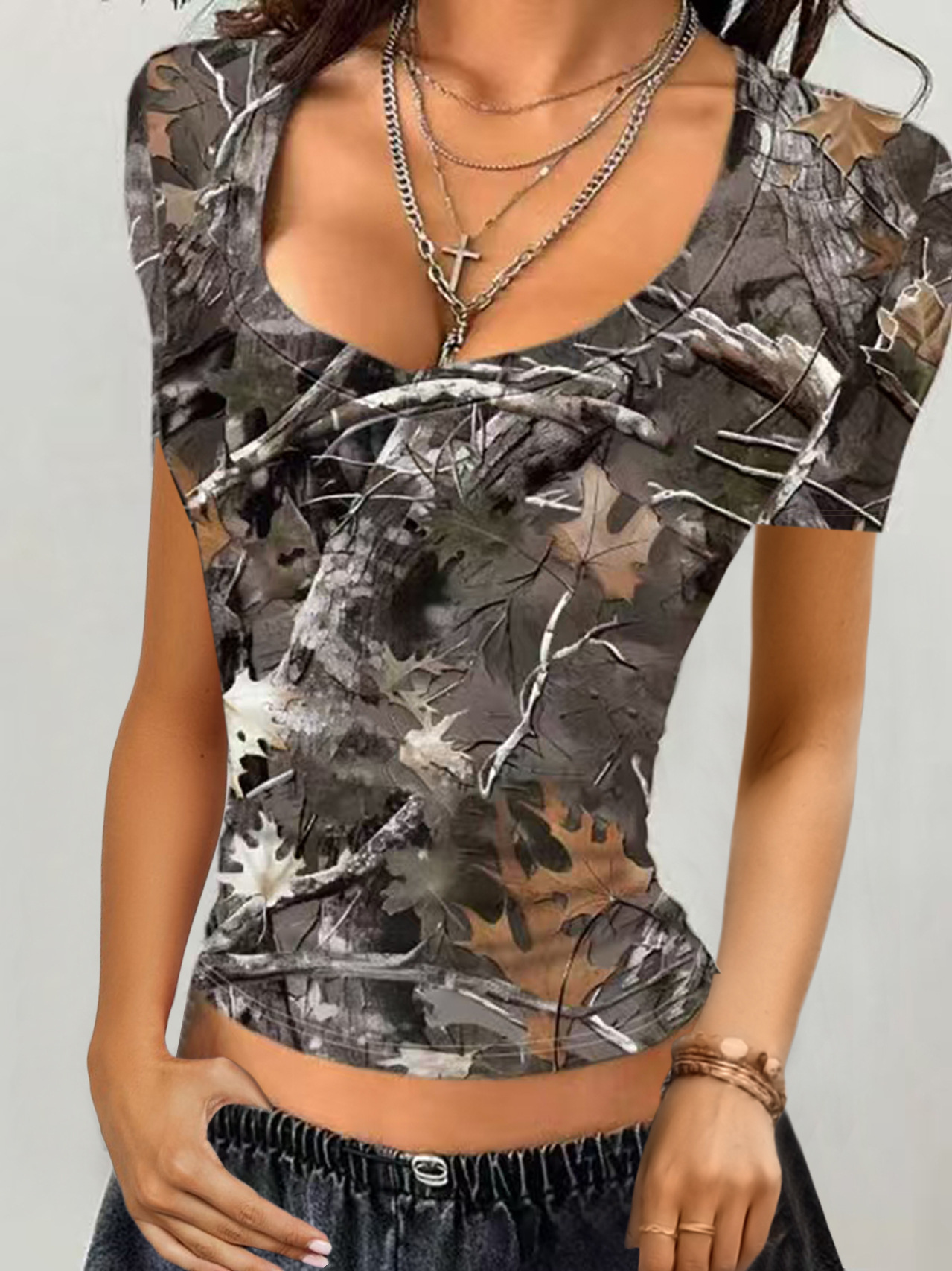 Women's Retro Camo Tree Print U-Neck Short Sleeve T-Shirt