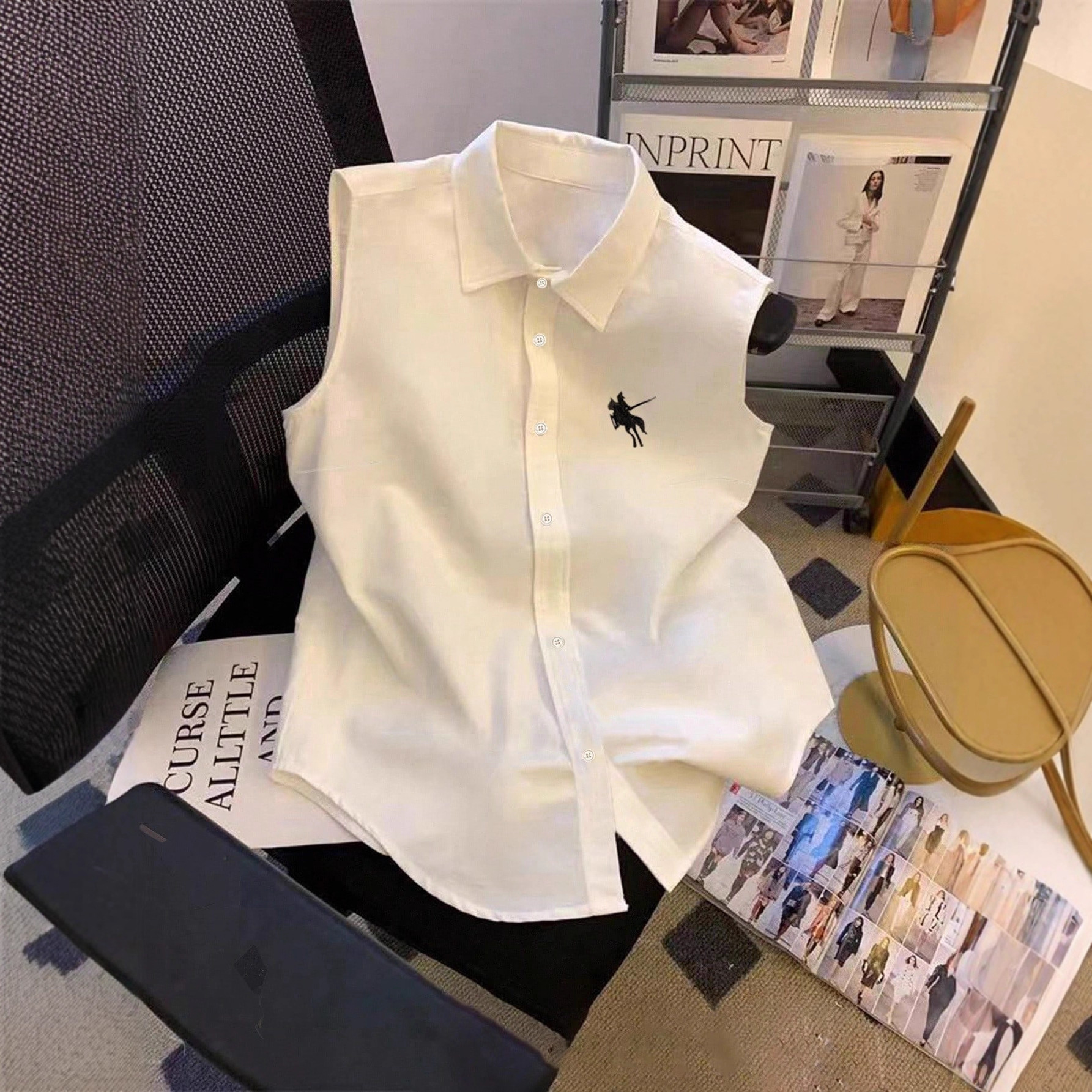 Embroidered Collared Sleeveless Blouse