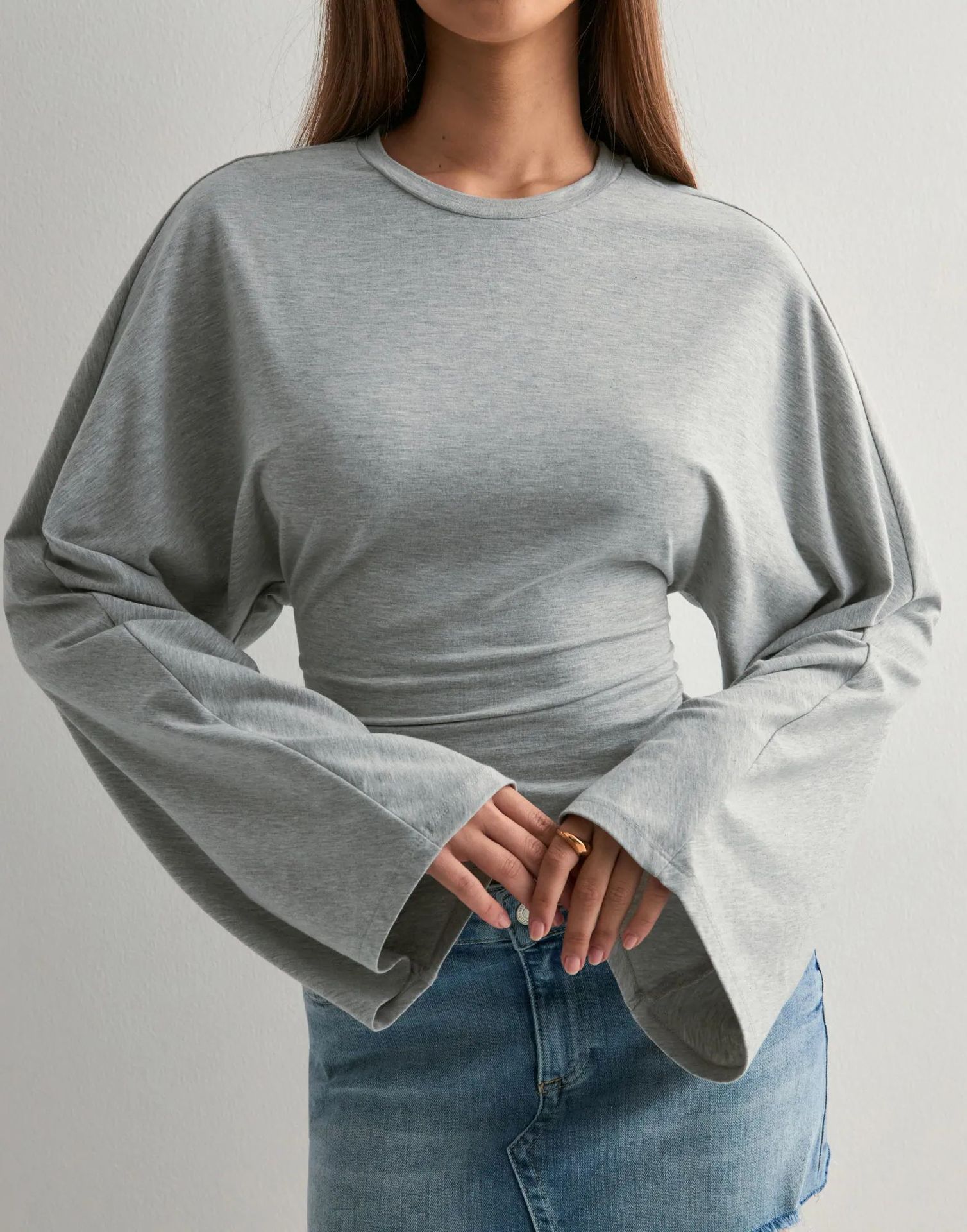 Women's Solid Crewneck Long Sleeve Waist-Cinched Casual Top