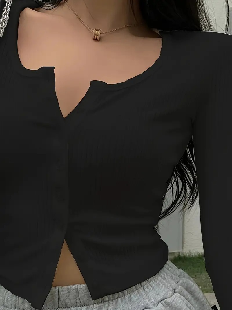 Women's Solid Color Long Sleeve Button-Front Slim Fit Knit Top