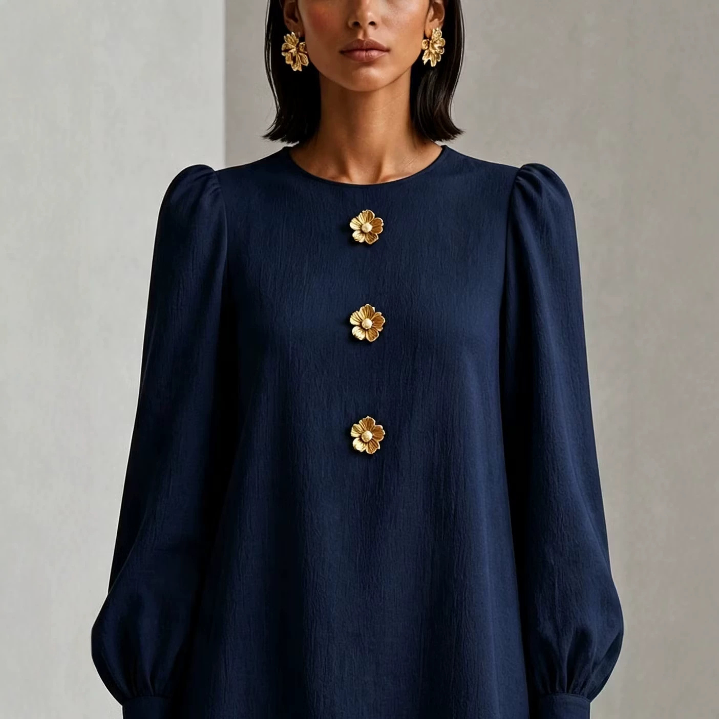 Women's Round Neck Long Sleeve Metal Decor Solid Top