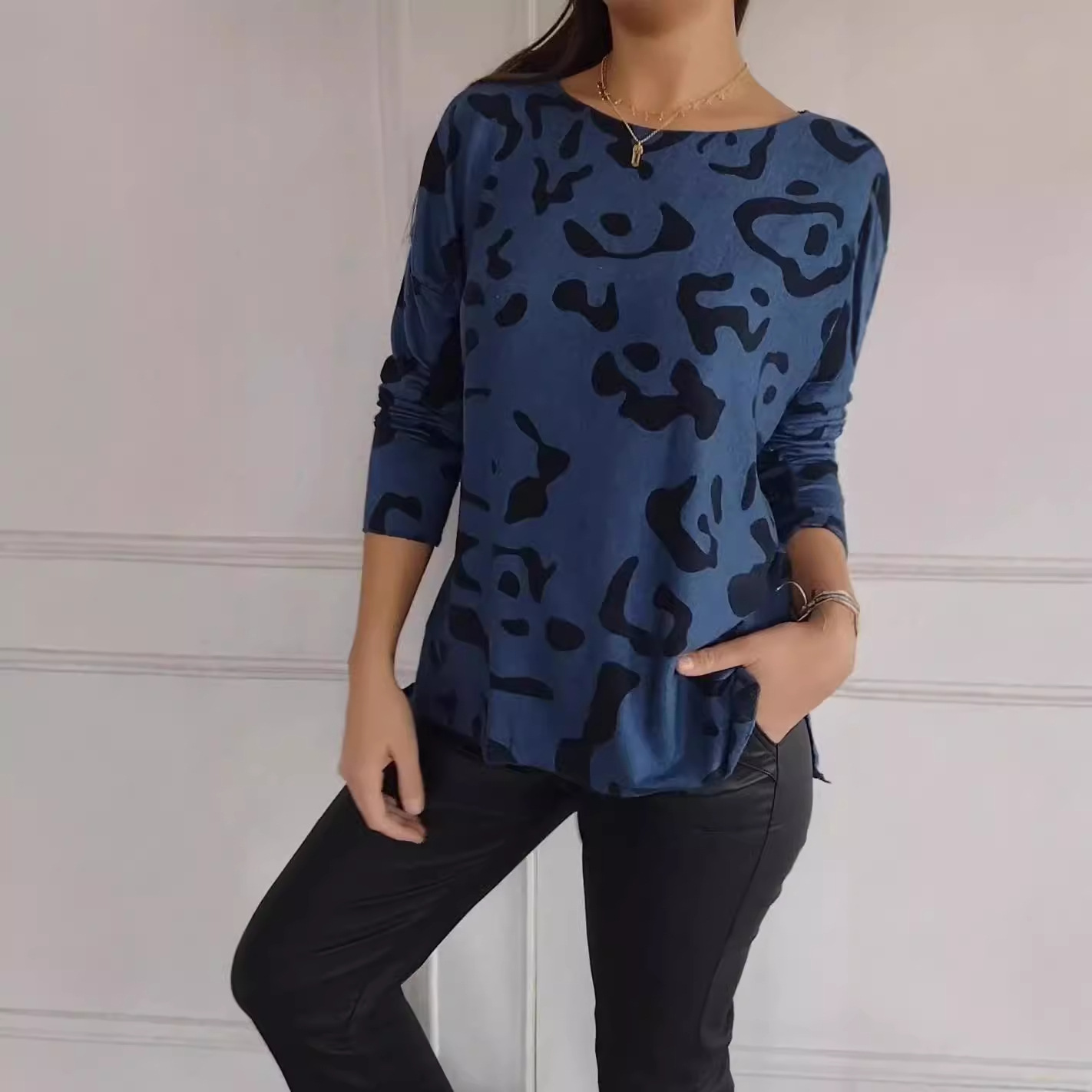 Women's Leopard Print Long Sleeve Crewneck Top