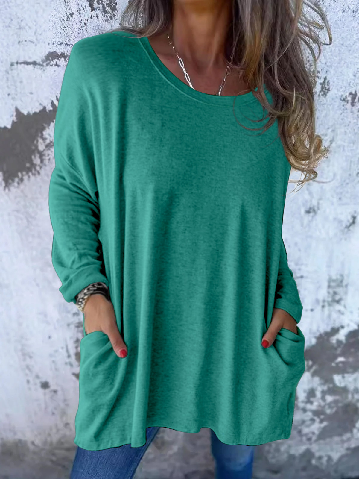 Women's Crewneck Long Sleeve Loose Fit Pocket Solid Color T-Shirt