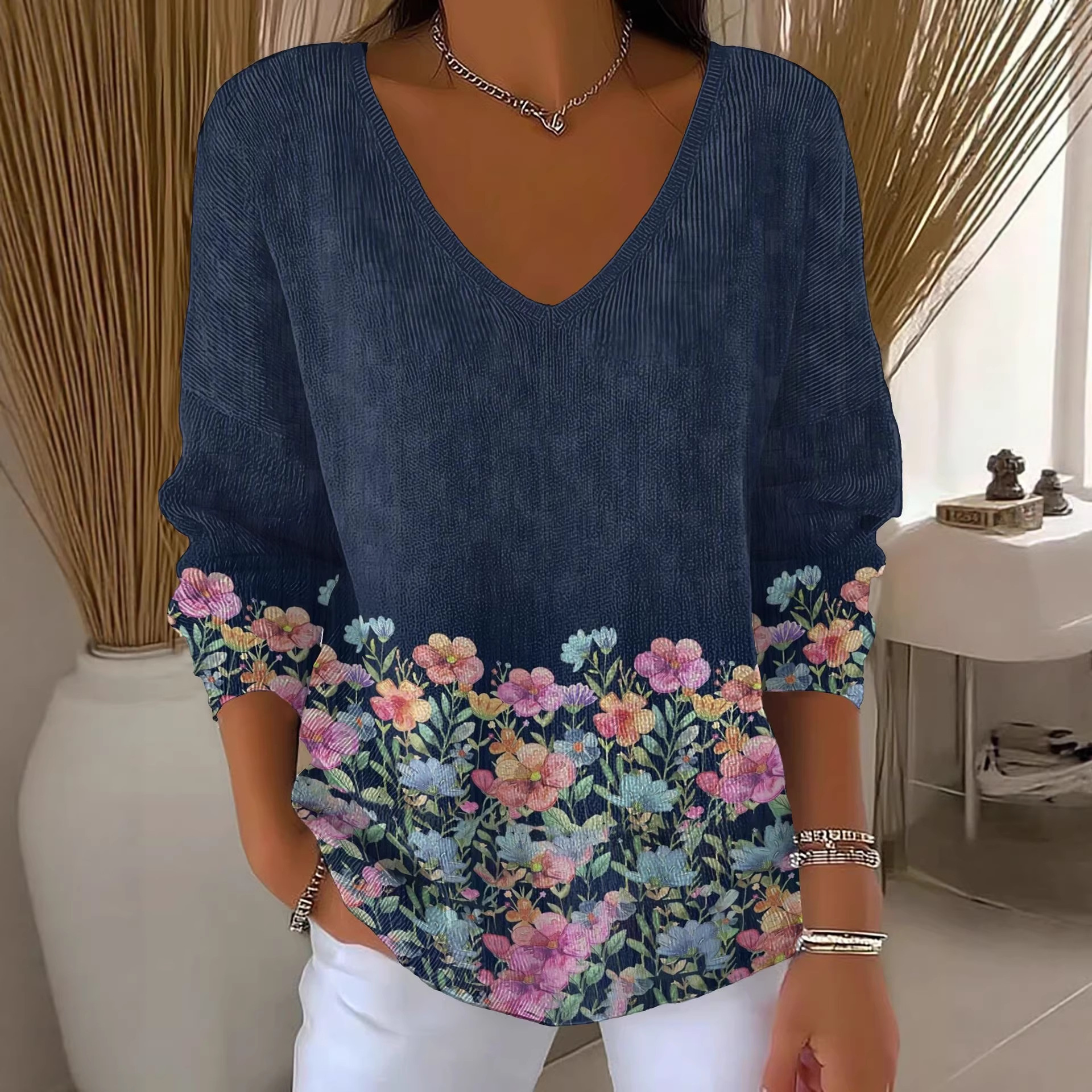 Women's Floral Star Print V-Neck Long-Sleeve T-Shirt