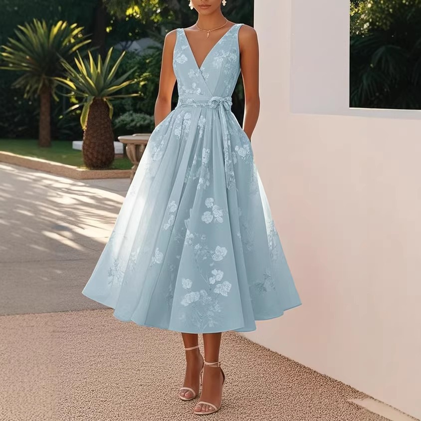 Sleeveless V-Neck Digital Print Dress for Evening Parties