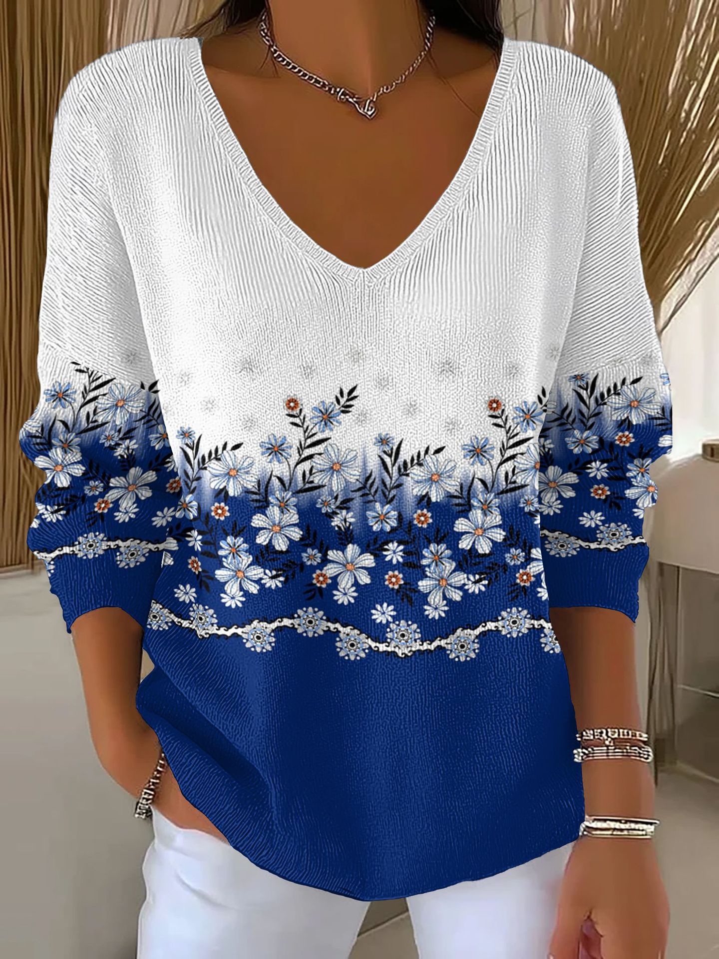 Women's Floral Star Print V-Neck Long-Sleeve T-Shirt