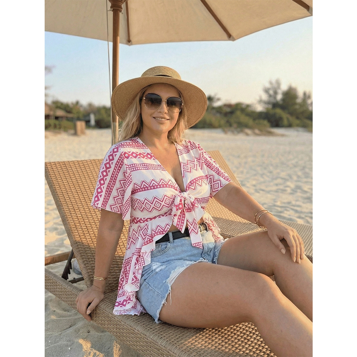 Women's Plus Size Boho V-Neck Tie Ruffle Print Top