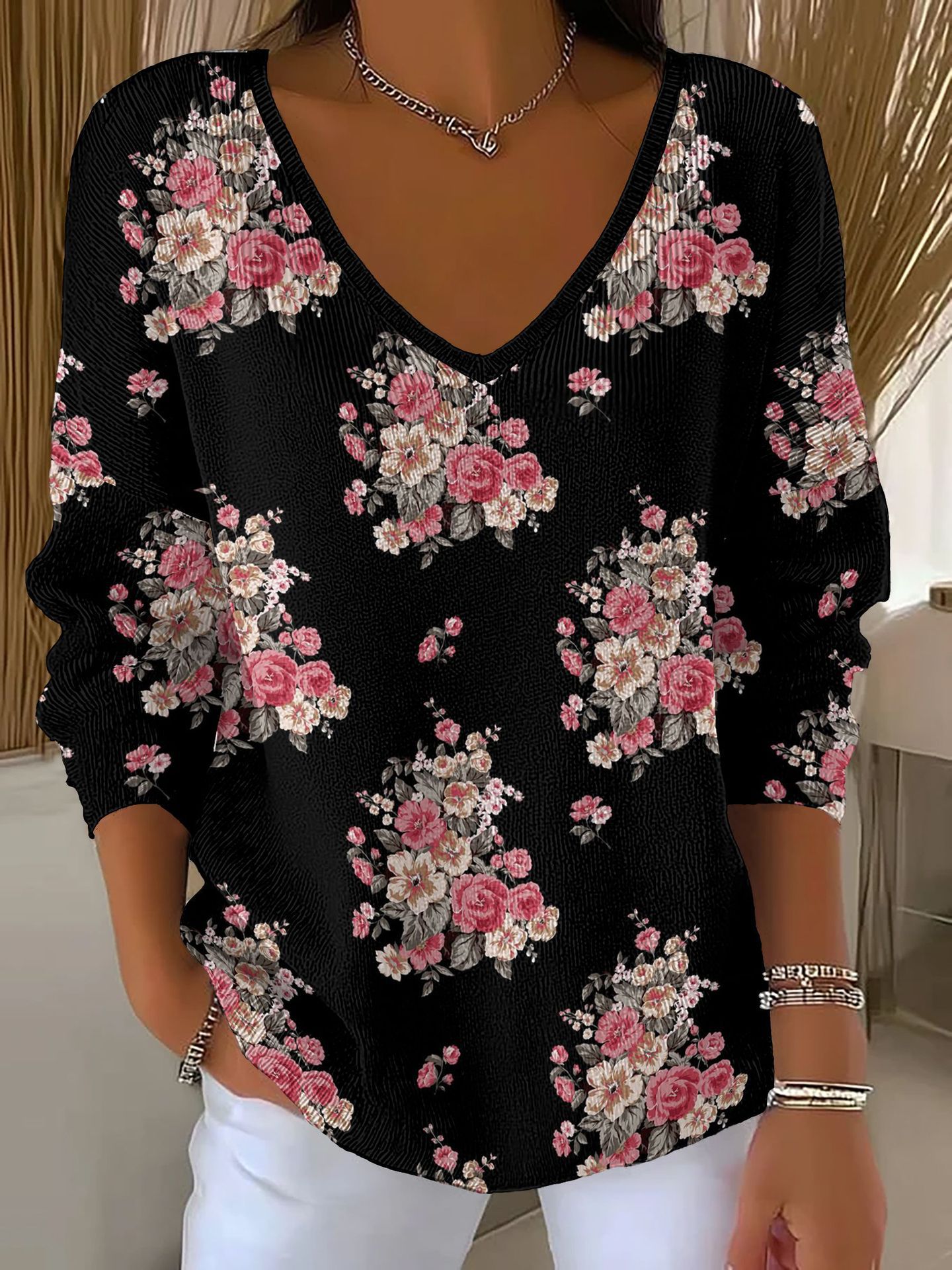Women's Floral Star Print V-Neck Long-Sleeve T-Shirt
