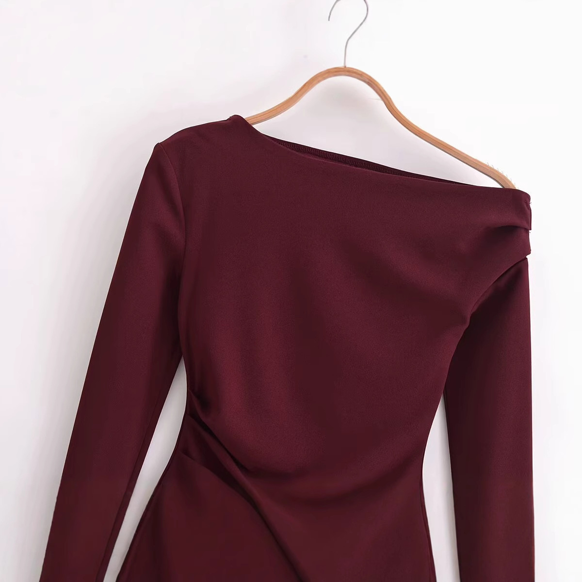 Women's Asymmetric Stretch Top – One-Shoulder Long Sleeve, Solid Color, Versatile