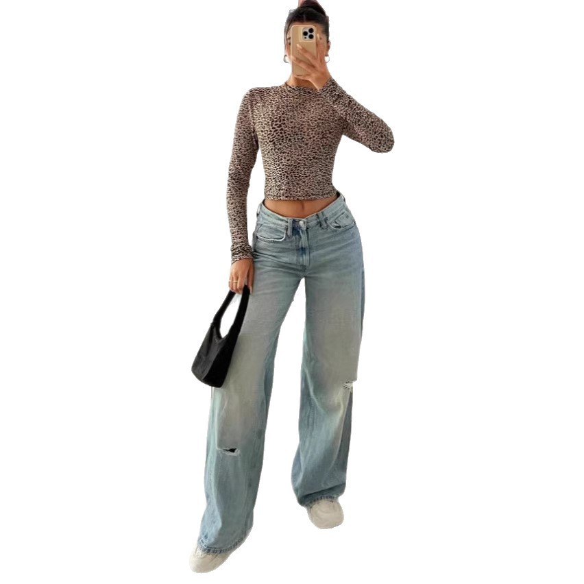 Women's Leopard Print Long Sleeve Crewneck T-Shirt