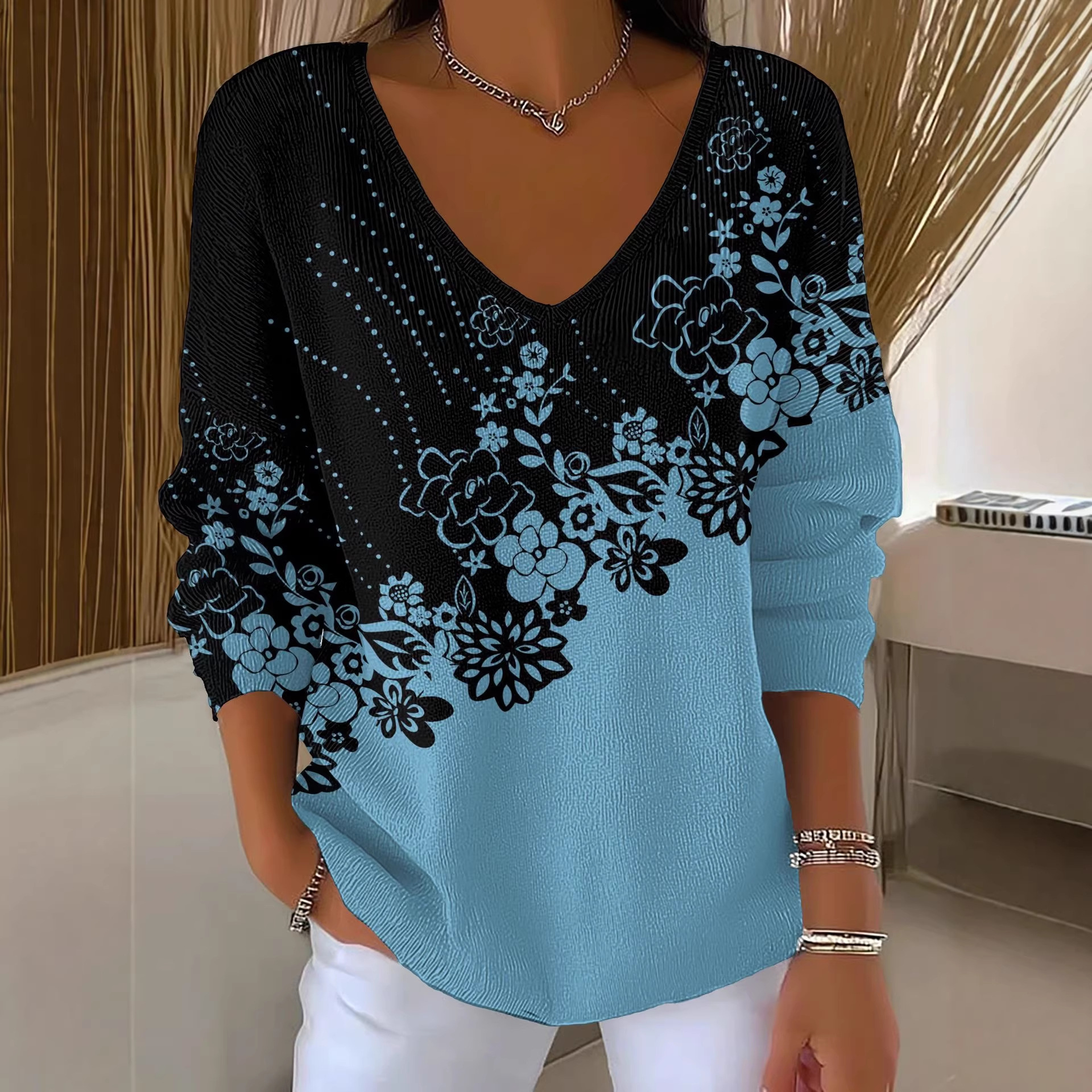 Women's Floral Star Print V-Neck Long-Sleeve T-Shirt