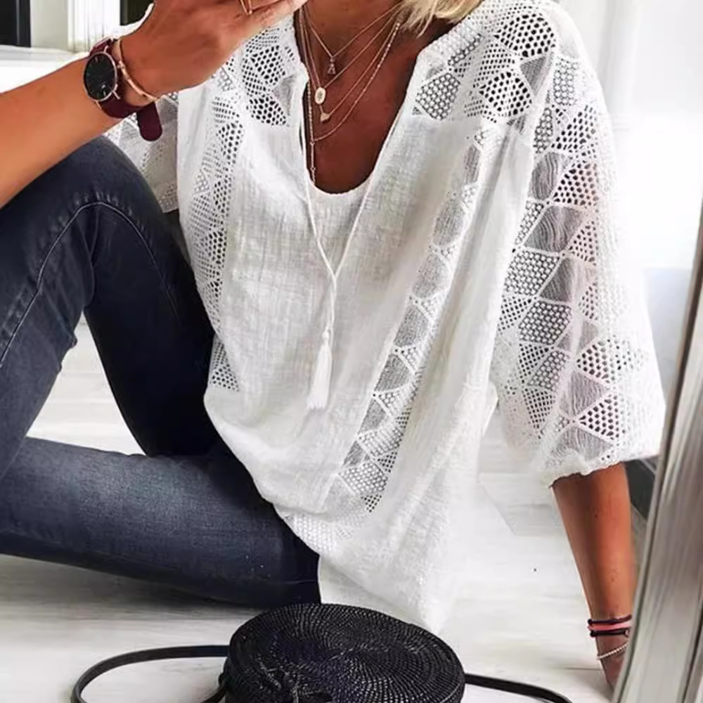 Women's Lace Hollow-Out Spliced U-Neck 3/4 Sleeve T-Shirt