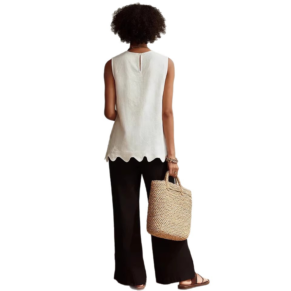 Solid Crewneck Sleeveless Wavy Hem Blouse