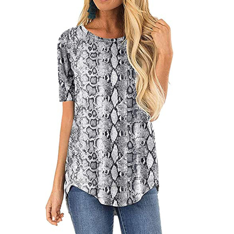 Women's Loose Fit Crewneck Printed Short Sleeve T-Shirt with High-Low Hem
