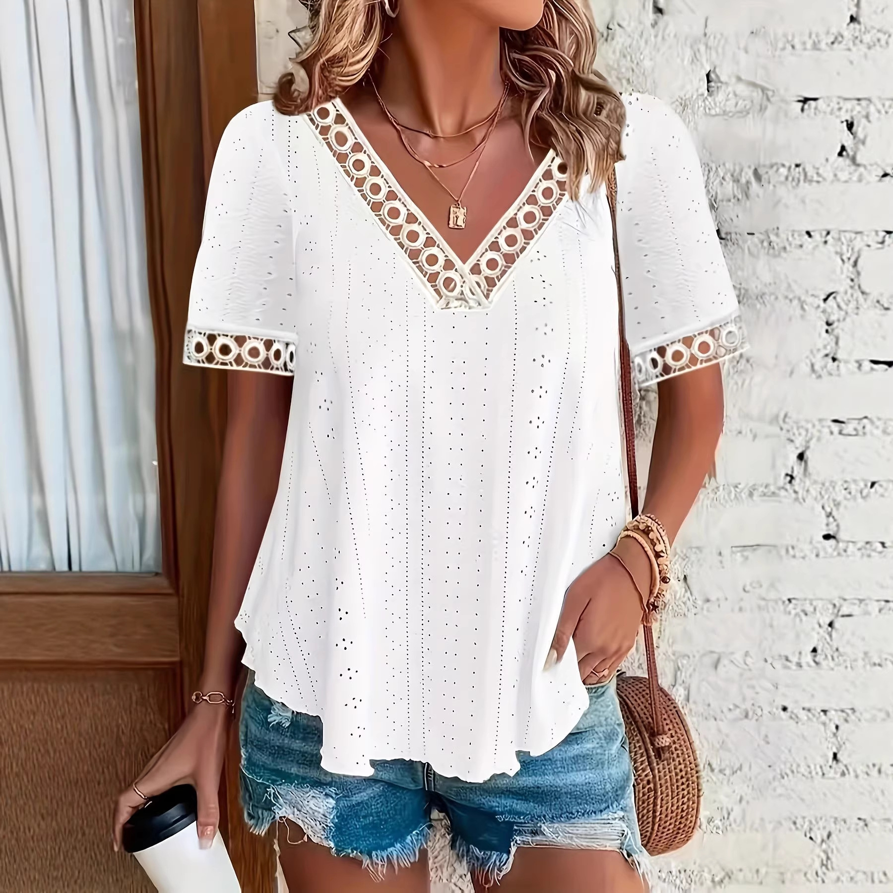 Women's Jacquard Short Sleeve V-Neck Lace Trim T-Shirt
