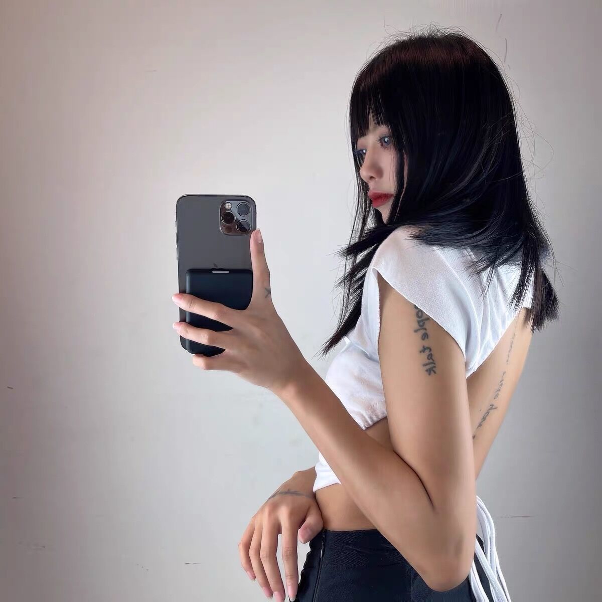 Women's Open Back Lace-Up Slim Fit Crop T-Shirt White